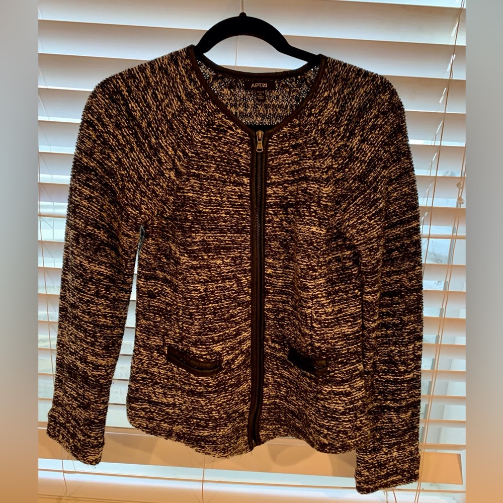 Apt 9 Woman’s Black Zip Sweater